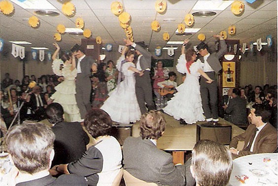 Espectáculo de baile andaluz en la Casa Regional de Andalucía en Huesca.